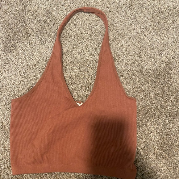 Haley halter crop top - Picture 3 of 4